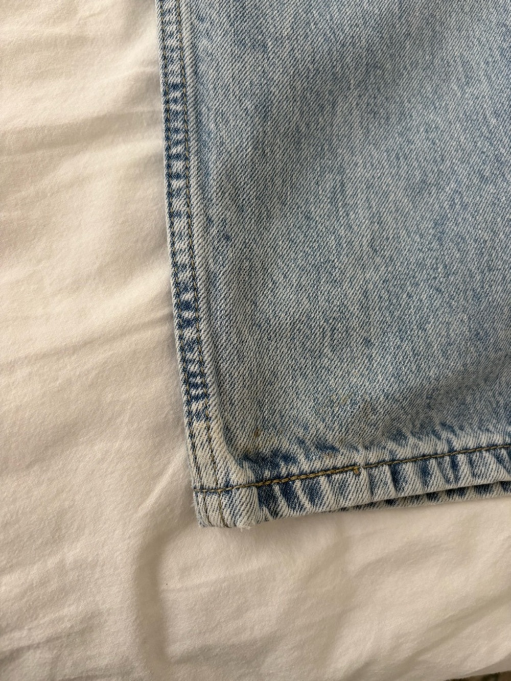 Levi’s Low Pro Medium Wash Jeans - Picture 10 of 11